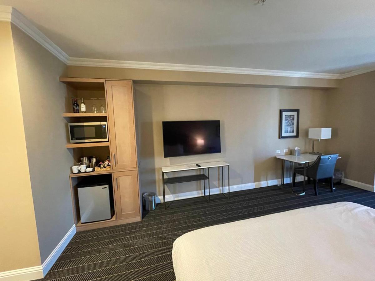 Majestic Inn And Spa Anacortes Bagian luar foto